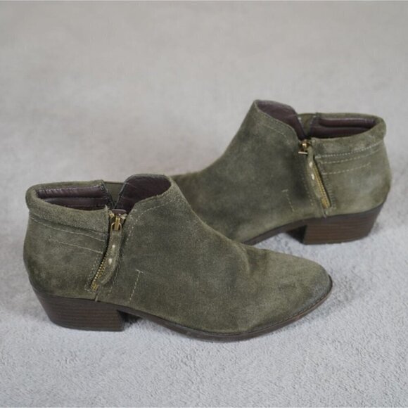 White Mountain Women's Suede Delaney Block Heel Booties 9.5M Western Classic - Picture 3 of 10